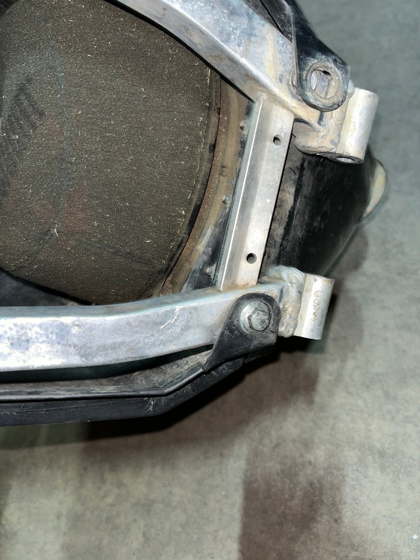 boucle arrière + boite a air 250 yzf