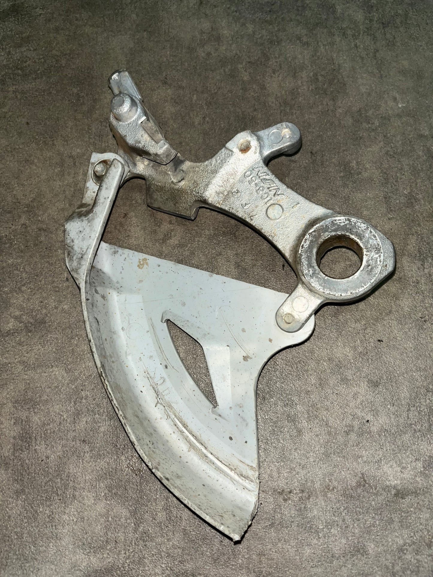 support étrier de frein arrière 250 yzf