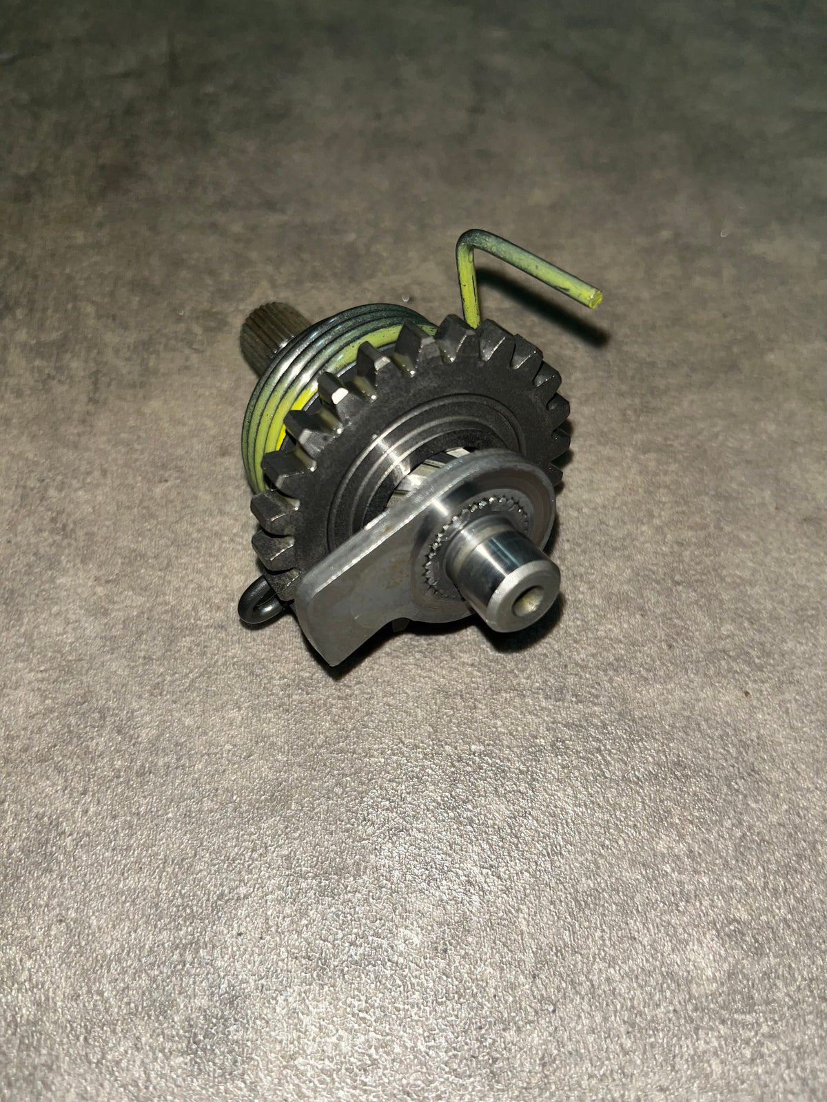 axe de kick yz 85