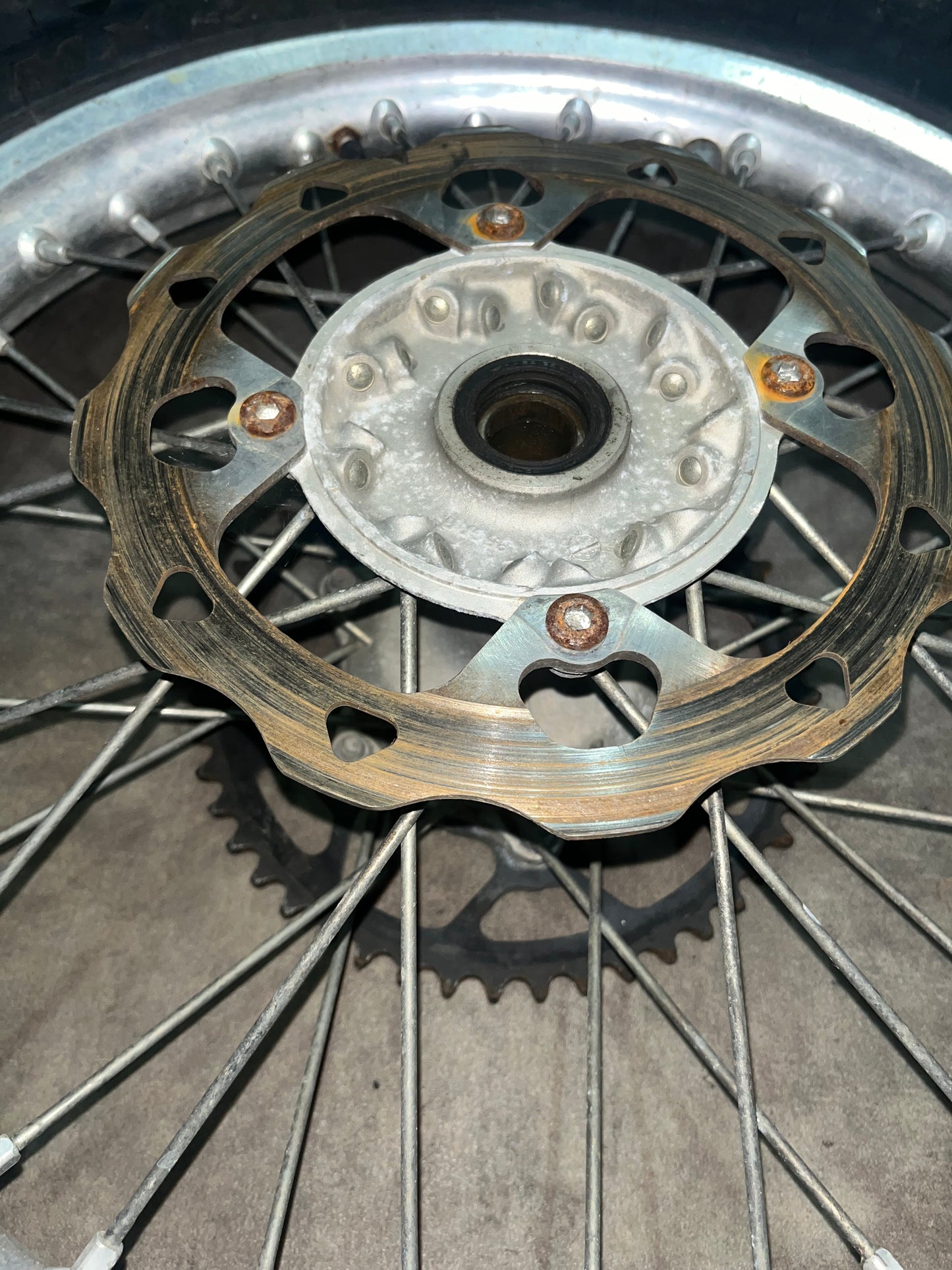roue avant et arrière 250 rmz