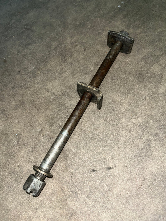 axe de roue arrière 65 kx rm