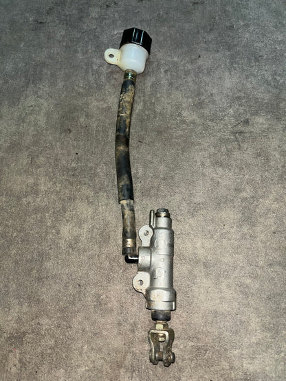 maitre cylindre arrière 65 rm kx