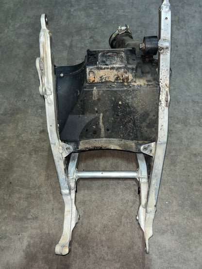 boucle arrière + boite a air 250 yzf