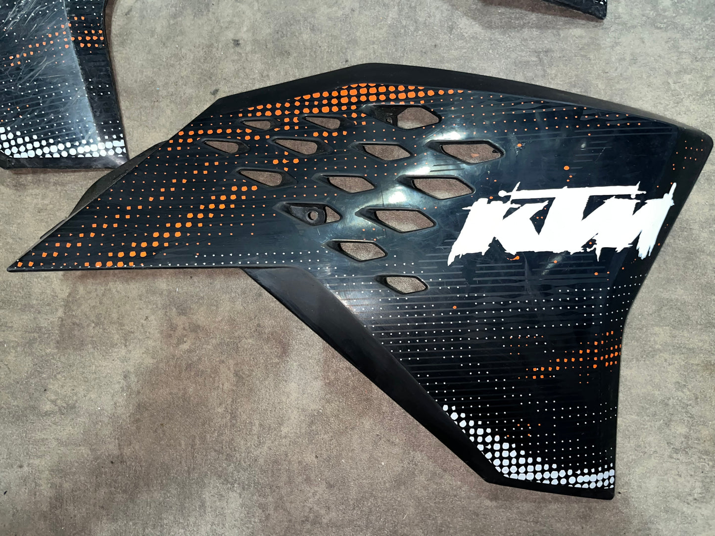 ouïe de réservoir ktm droit sx / sx-f