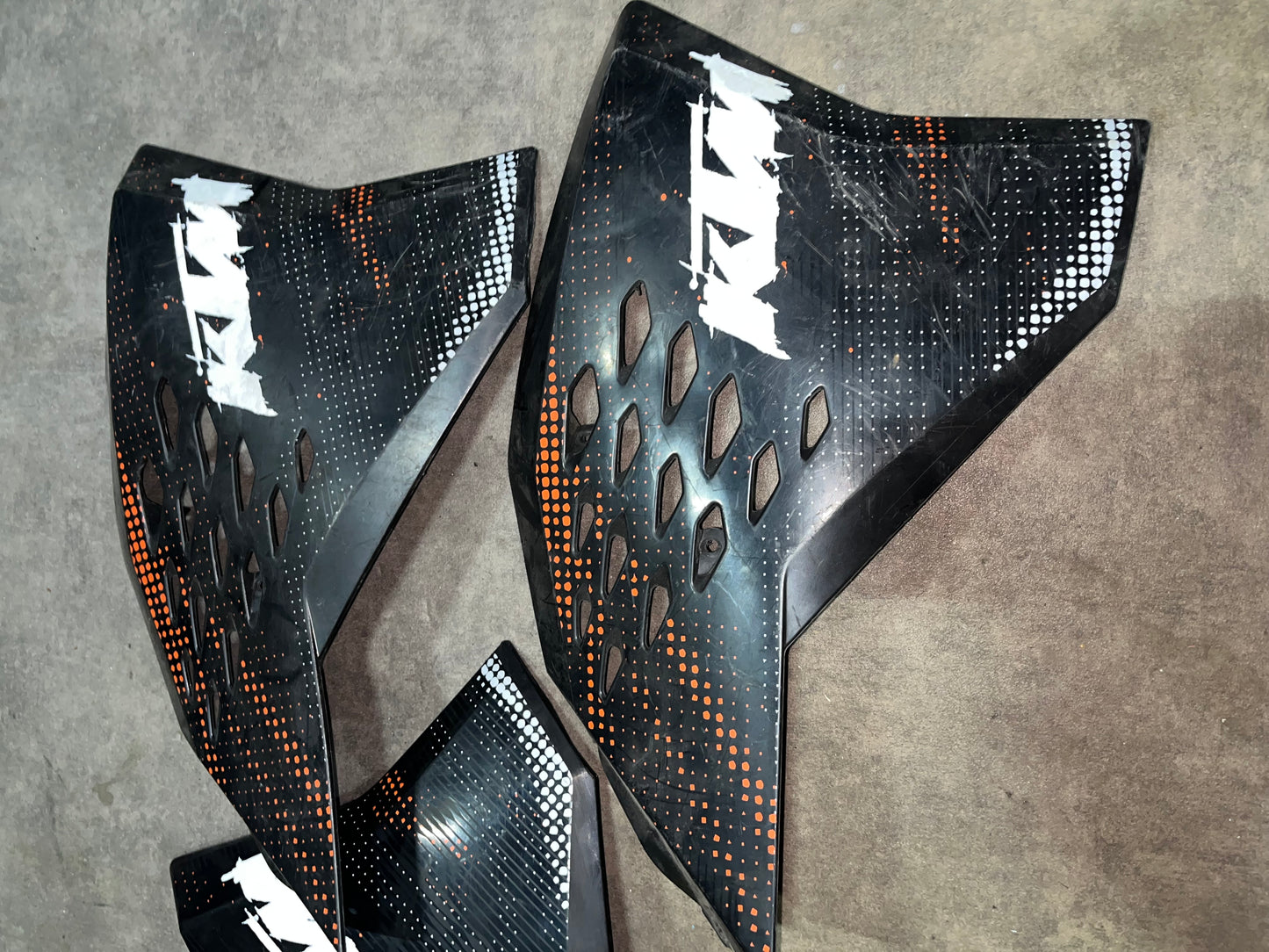 ouïe de réservoir ktm droit sx / sx-f
