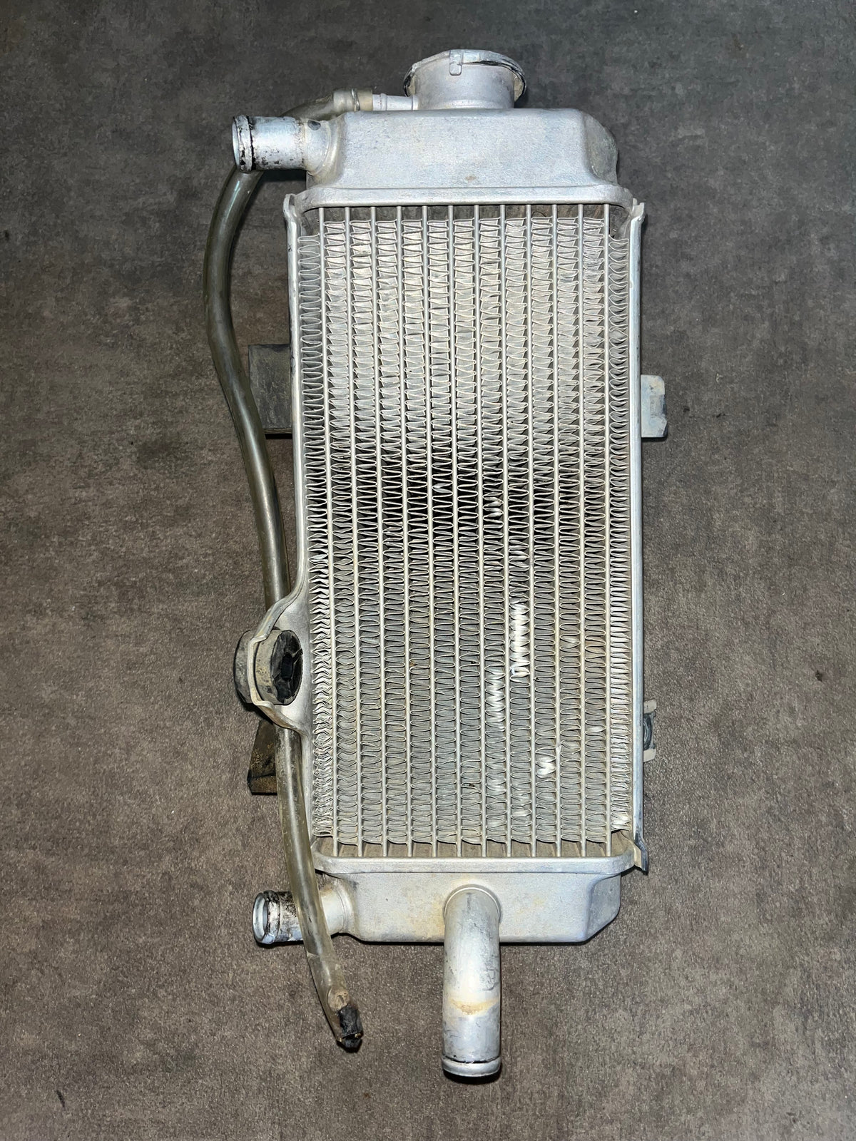 radiateur droit 250 crf