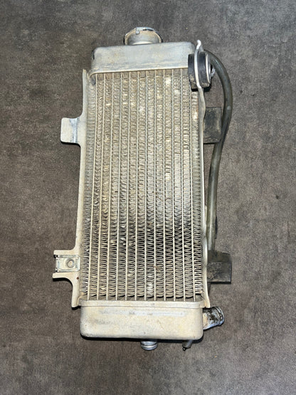 radiateur droit 250 crf