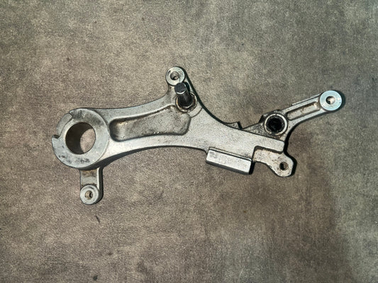 support étrier de frein arrière yz 125