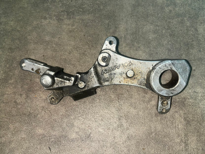 support étrier de frein arrière yz 125