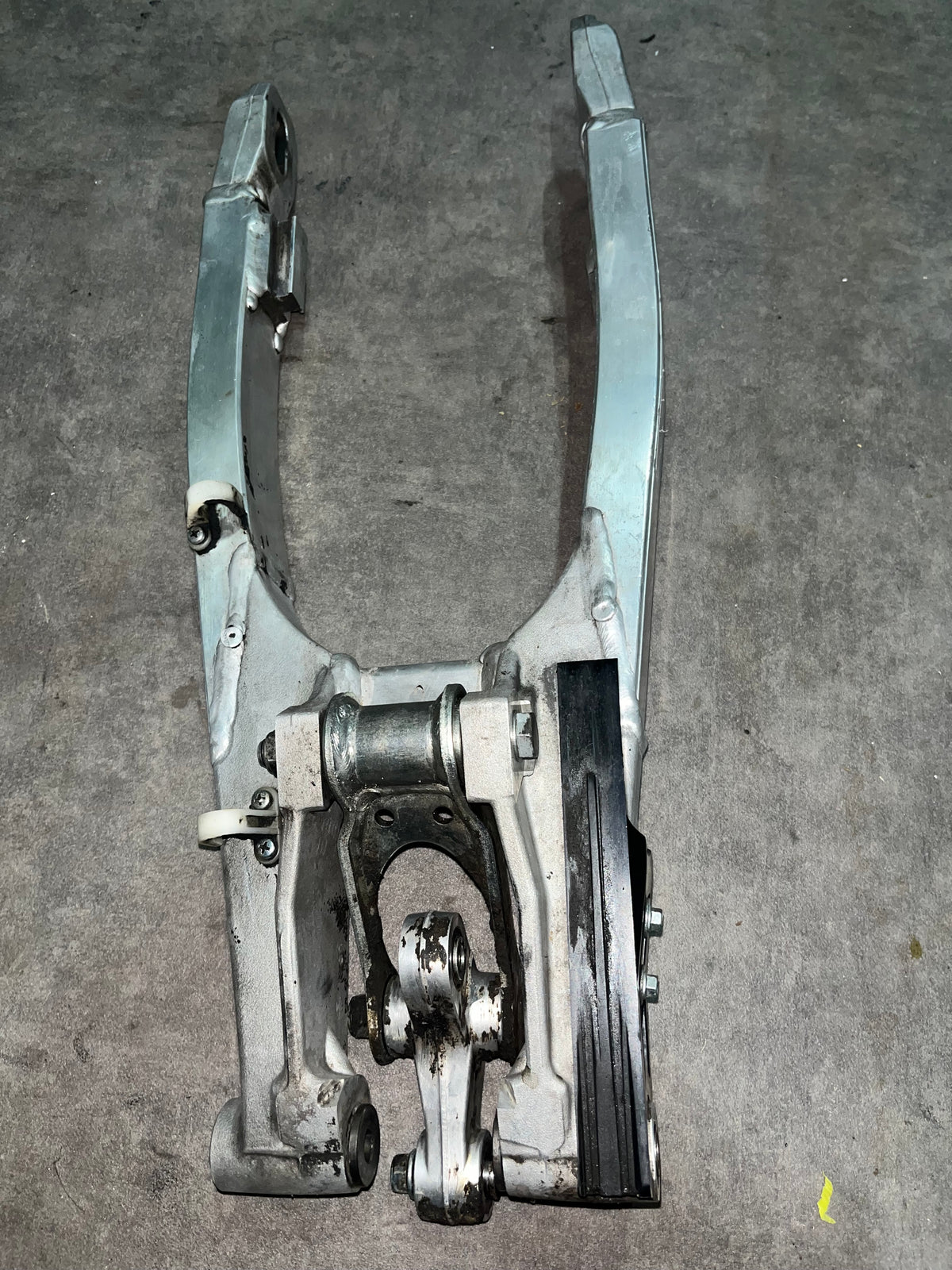 bras oscillant yz 85