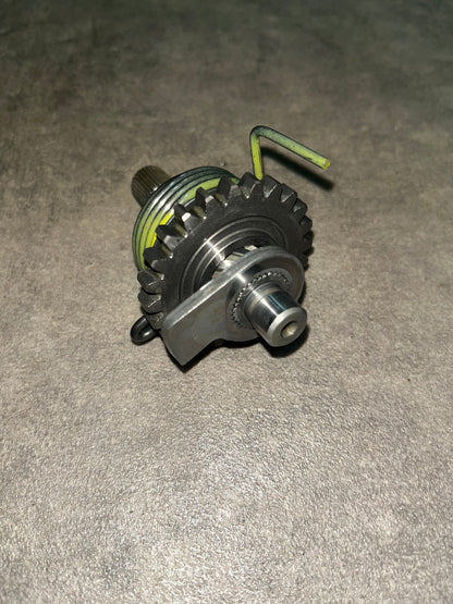 axe de kick yz 85