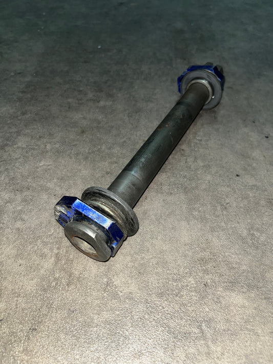 axe de roue arrière 450 kxf