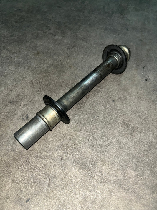 axe de roue avant 450 kxf