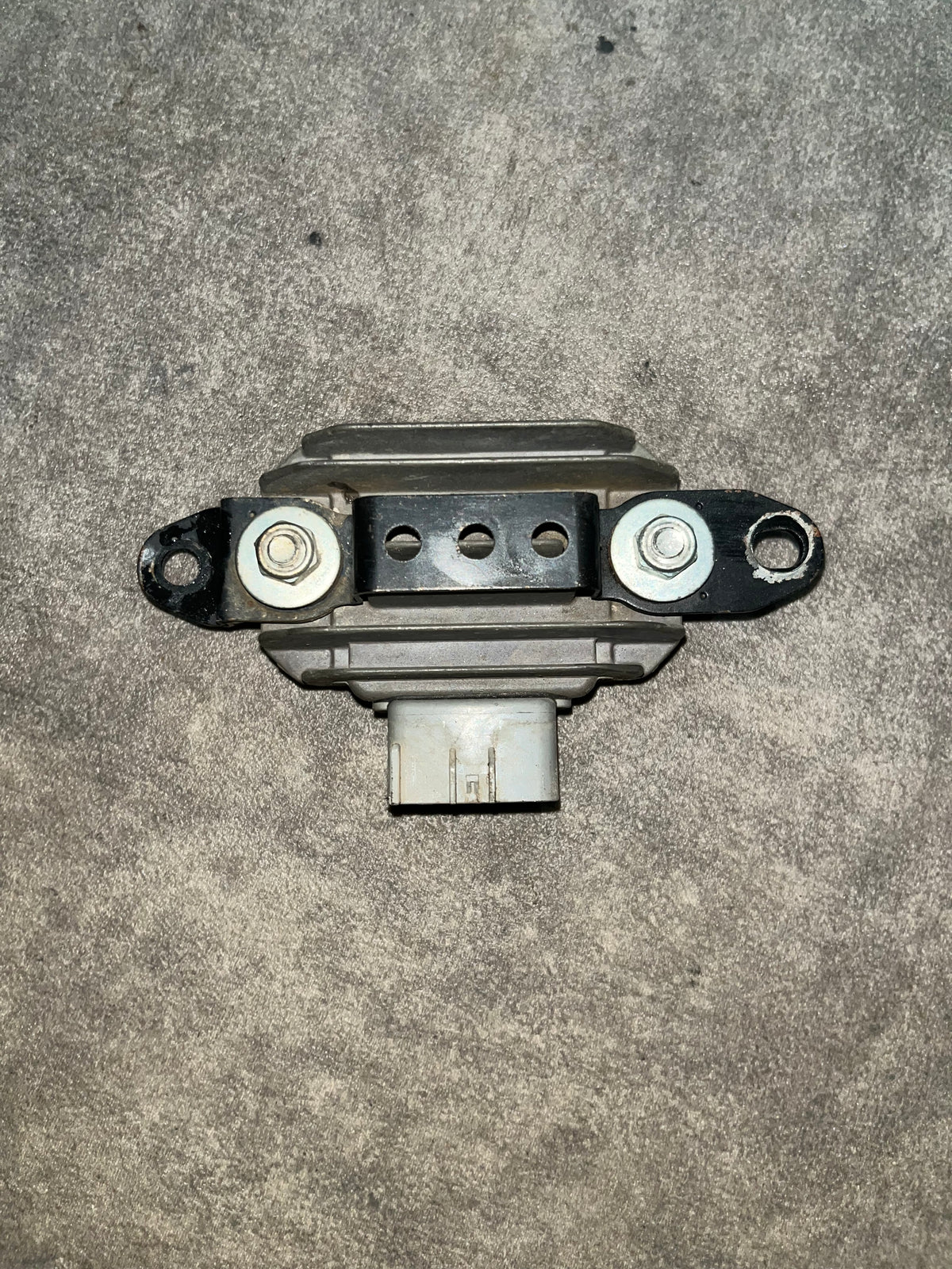régulateur de tension 450 kxf