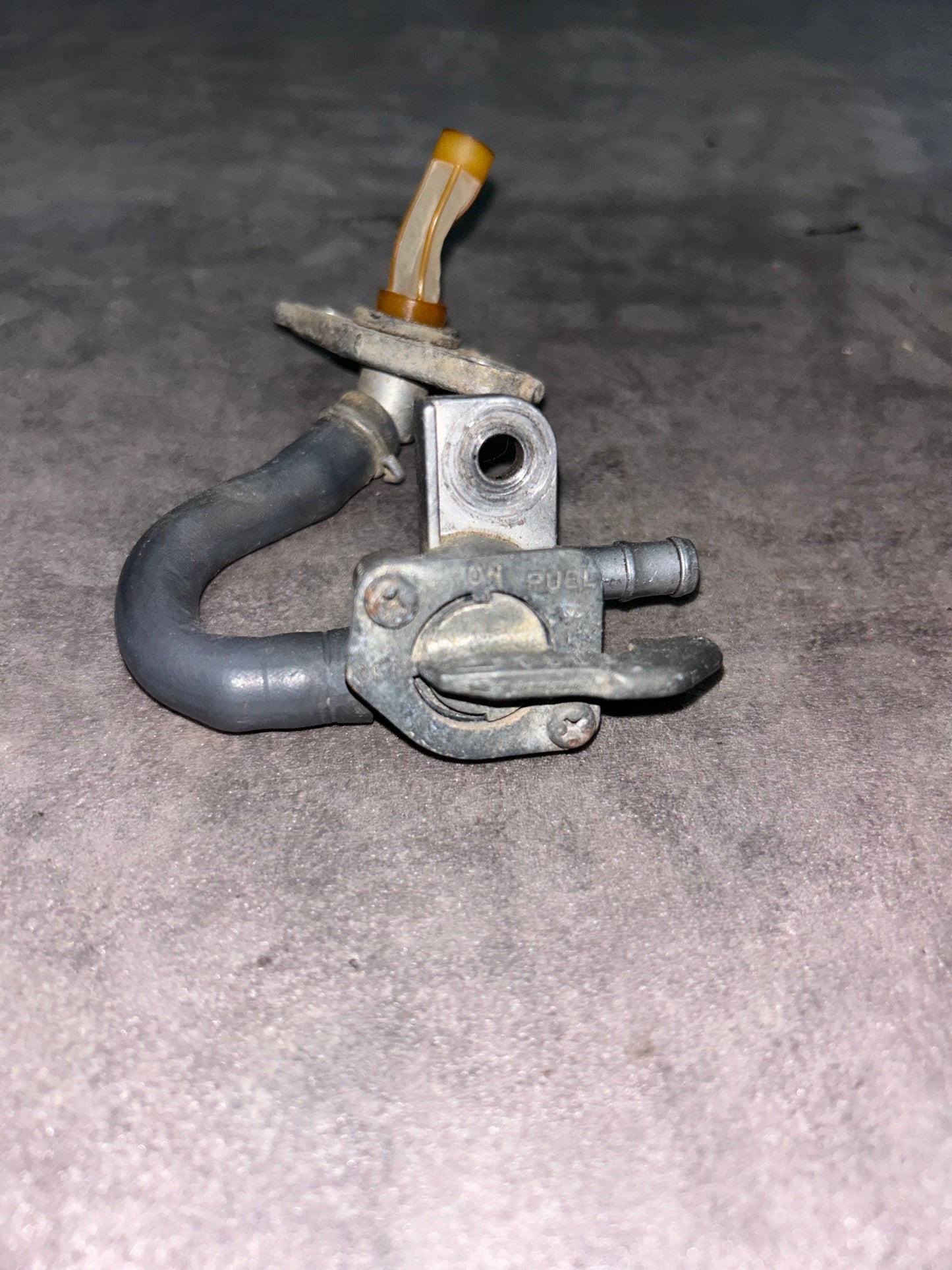 robinet essence 250 crf