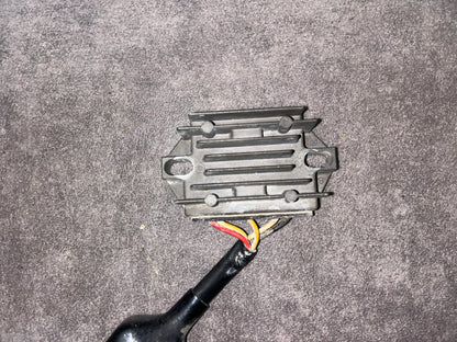 régulateur de tension 250 kxf