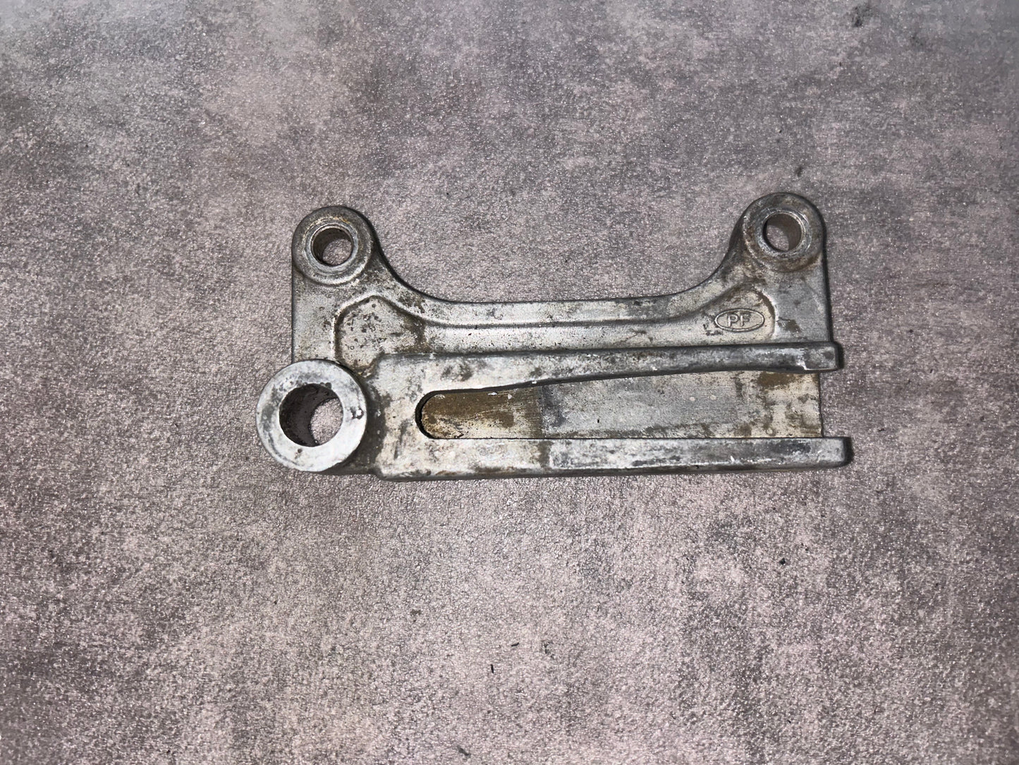 fixation étrier frein arrière kx 85